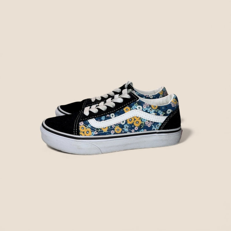 Vans Kids Classic Sneakers – Printed and Stylish