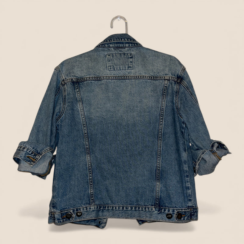 Levi’s Classic Denim Jacket – Women’s Large