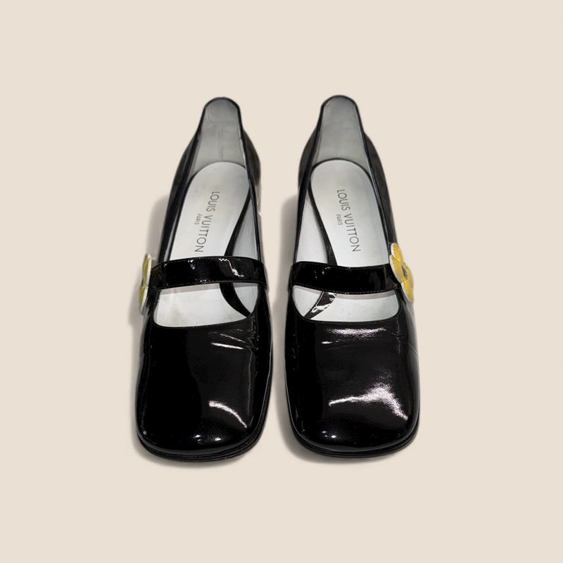 Louis Vuitton Women’s Flats — Black Patent Leather (Vintage)