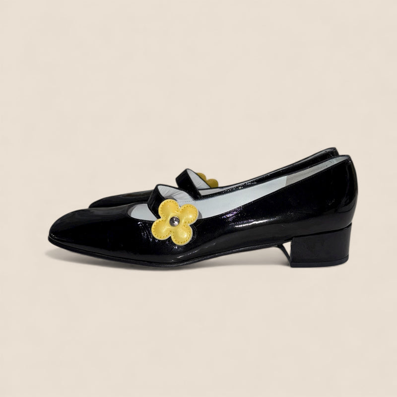 Louis Vuitton Women’s Flats — Black Patent Leather (Vintage)