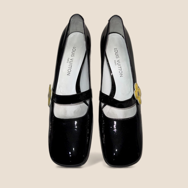 Louis Vuitton Women’s Flats — Black Patent Leather (Vintage)
